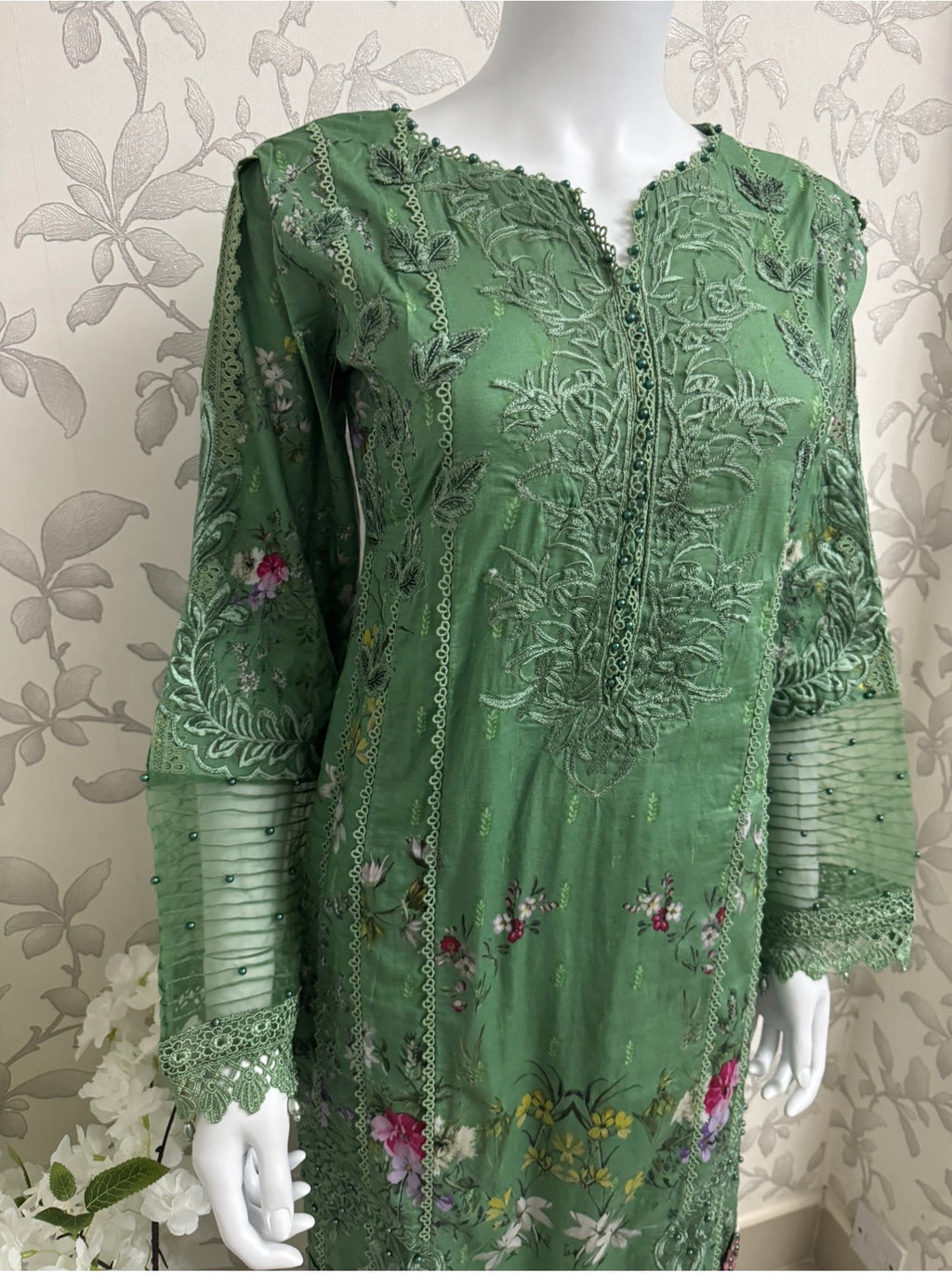Emerald Green-3 piece Embroidered Lawn Suit