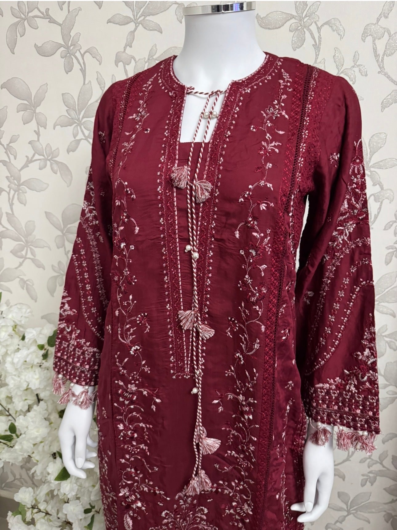 HUSN-E-EID  3 pieces Embroidered viscose suit