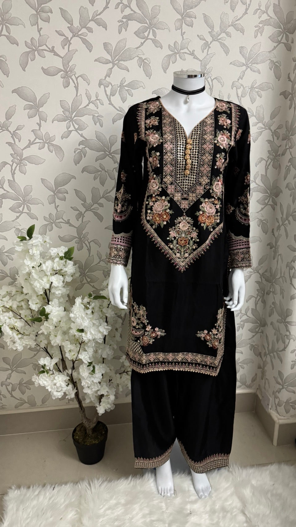 ETHNIC LUX- 3 piece Embroidered viscose Suit