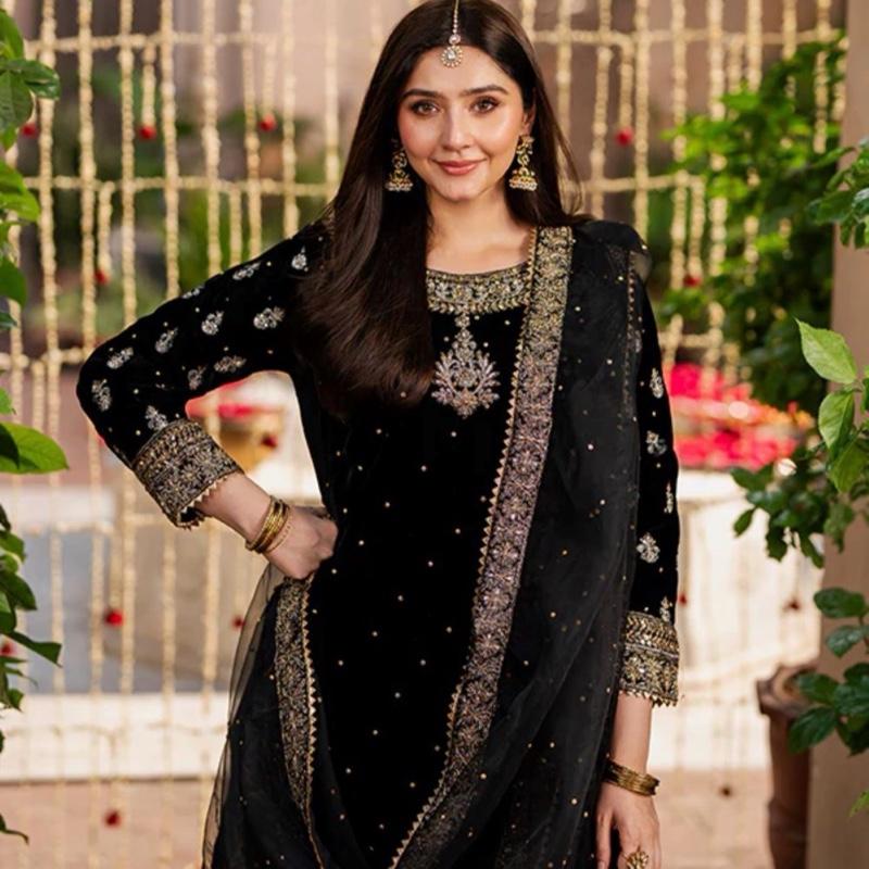 MAHVEER- 3 pieces Heavy Embroidered VELVET FARSHI GHARARA suit