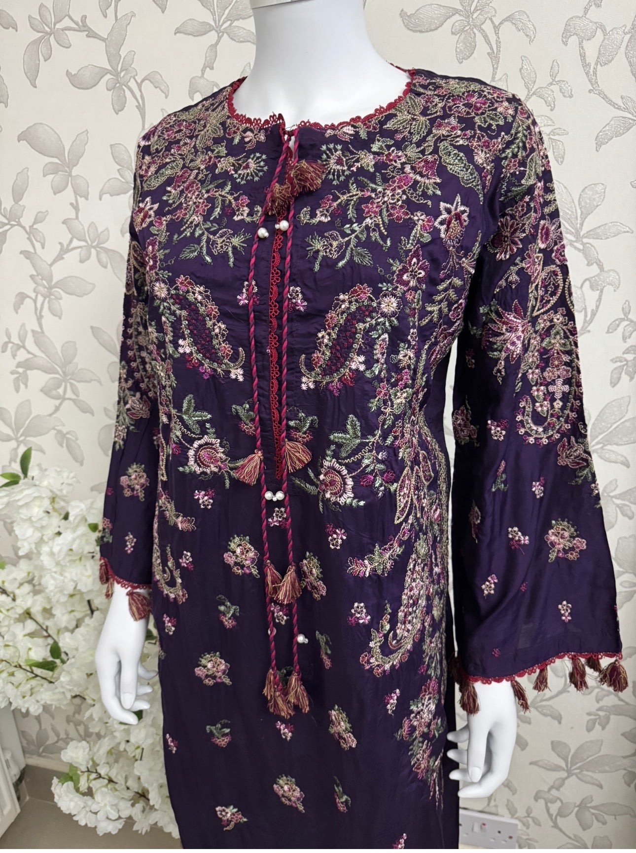 HUSN-E-EID  3 pieces Embroidered viscose Suit