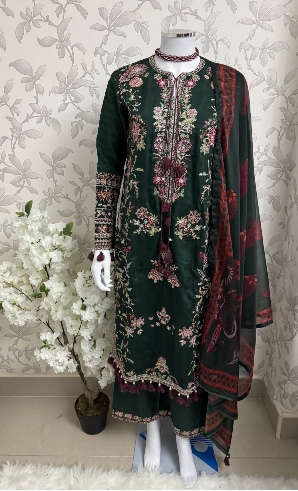 HUSN-E-EID 3 pieces embroidered viscose Suit