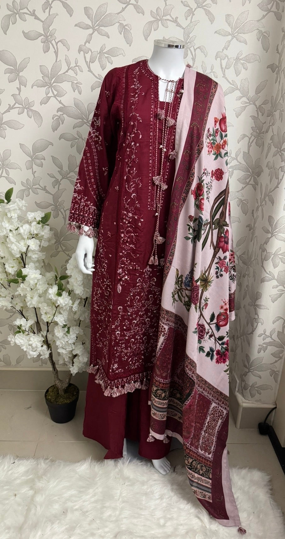 HUSN-E-EID  3 pieces Embroidered viscose suit