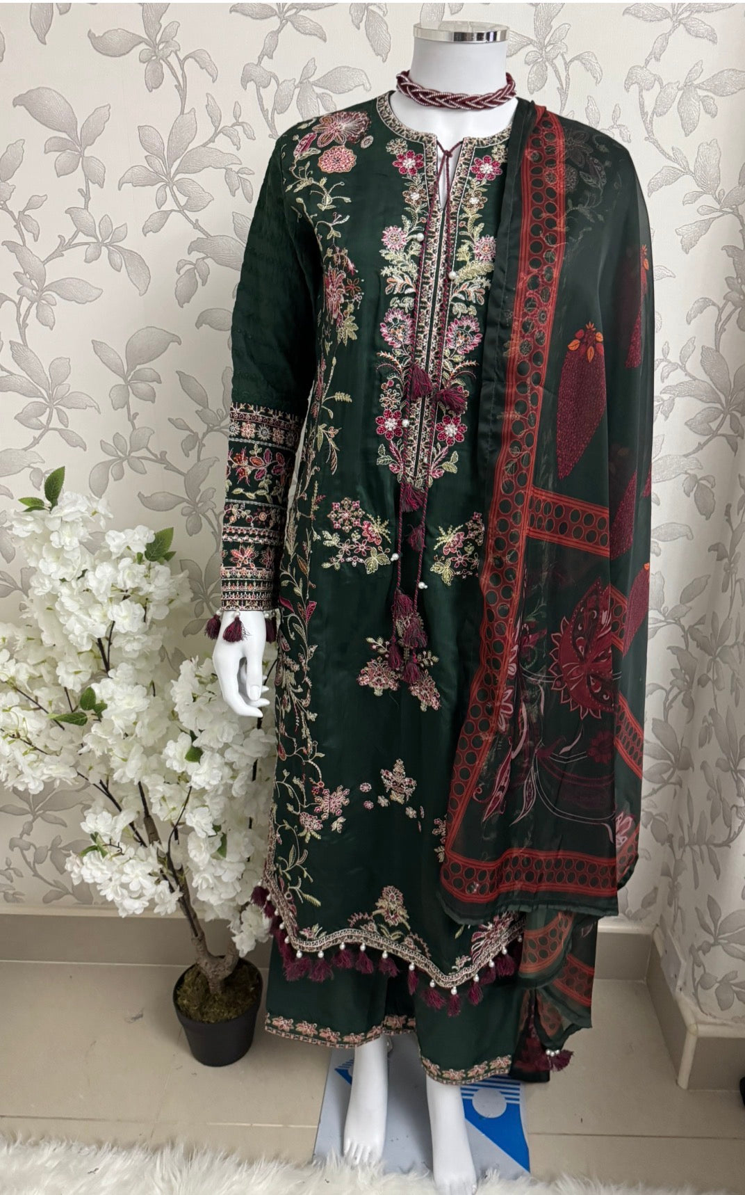 HUSN-E-EID 3 pieces embroidered viscose Suit