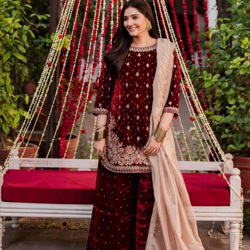 LUHH- 3 pieces Embroidered VELVET wedding suit