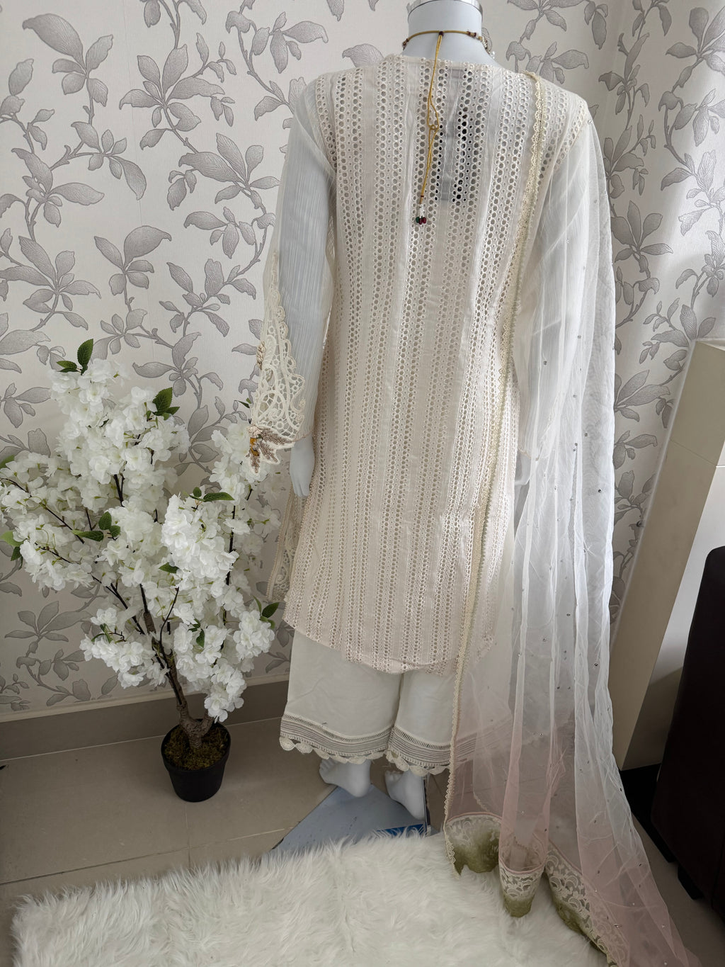 UJAALA- 3 pieces Embroidered Pakistani Suit