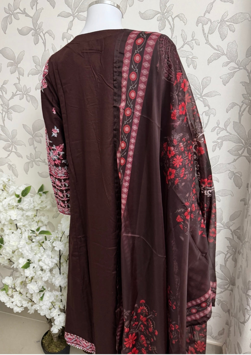 HUSN-E-EID 3 piece heavy Embroidered viscose Suit