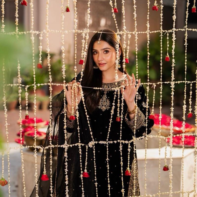 MAHVEER- 3 pieces Heavy Embroidered VELVET FARSHI GHARARA suit