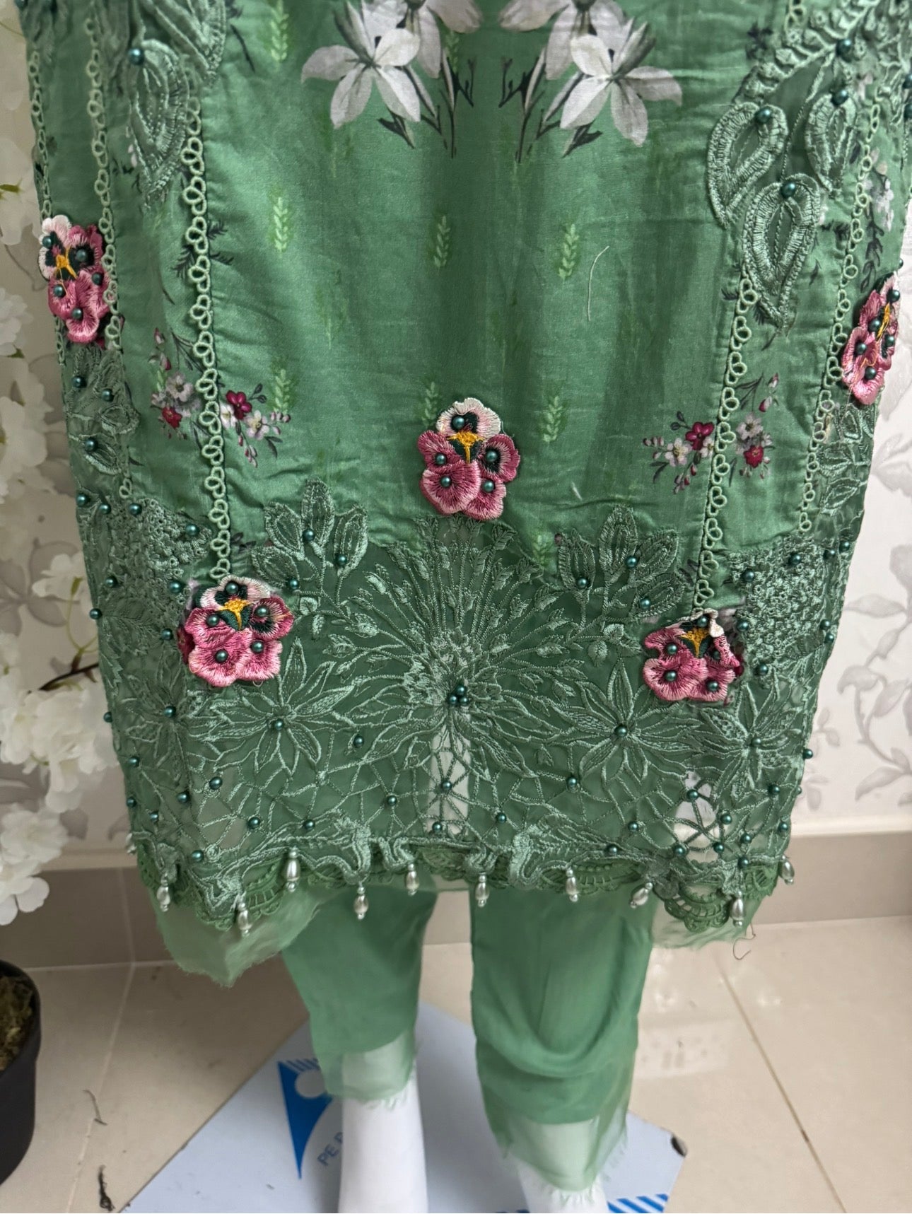 Emerald Green-3 piece Embroidered Lawn Suit