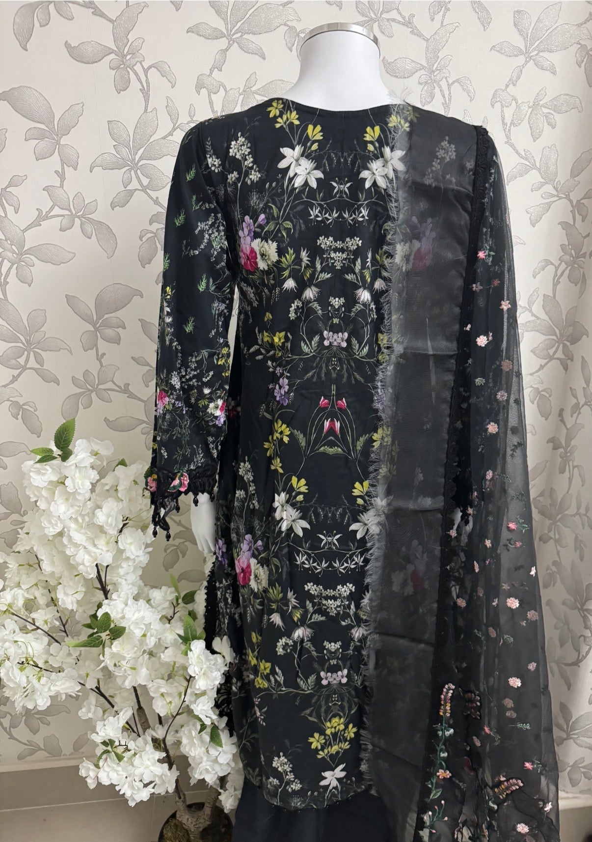 Black Floral-3 piece Embroidered Lawn Suit