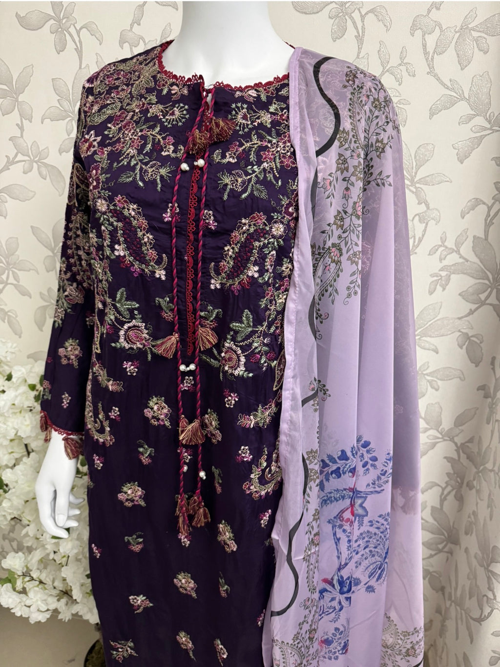 HUSN-E-EID  3 pieces Embroidered viscose Suit