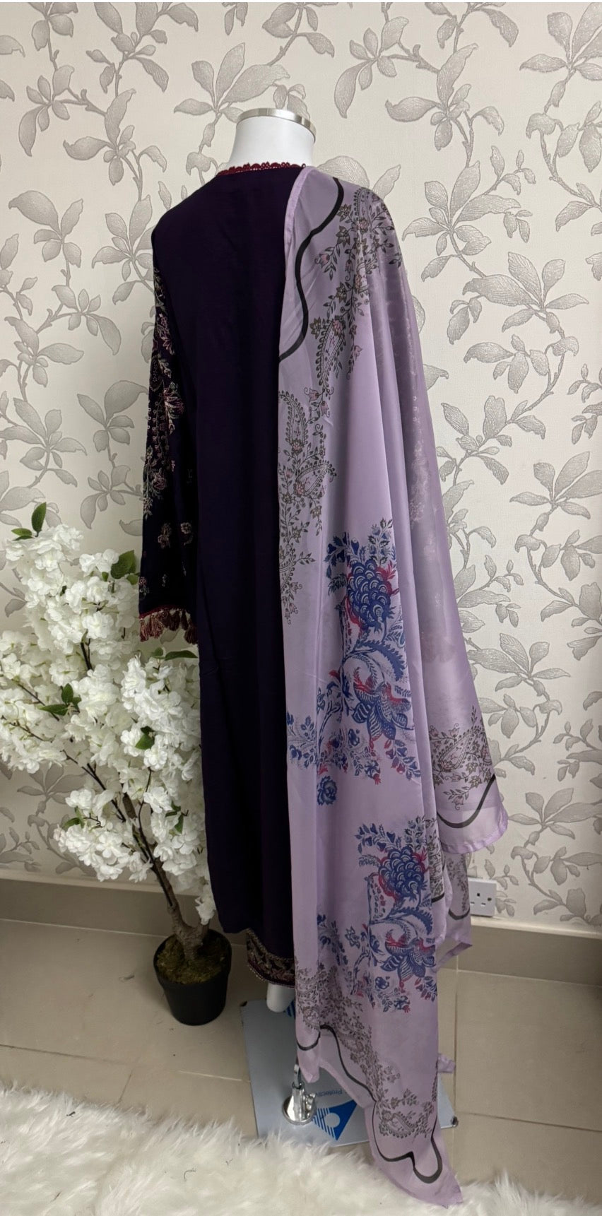 HUSN-E-EID  3 pieces Embroidered viscose Suit