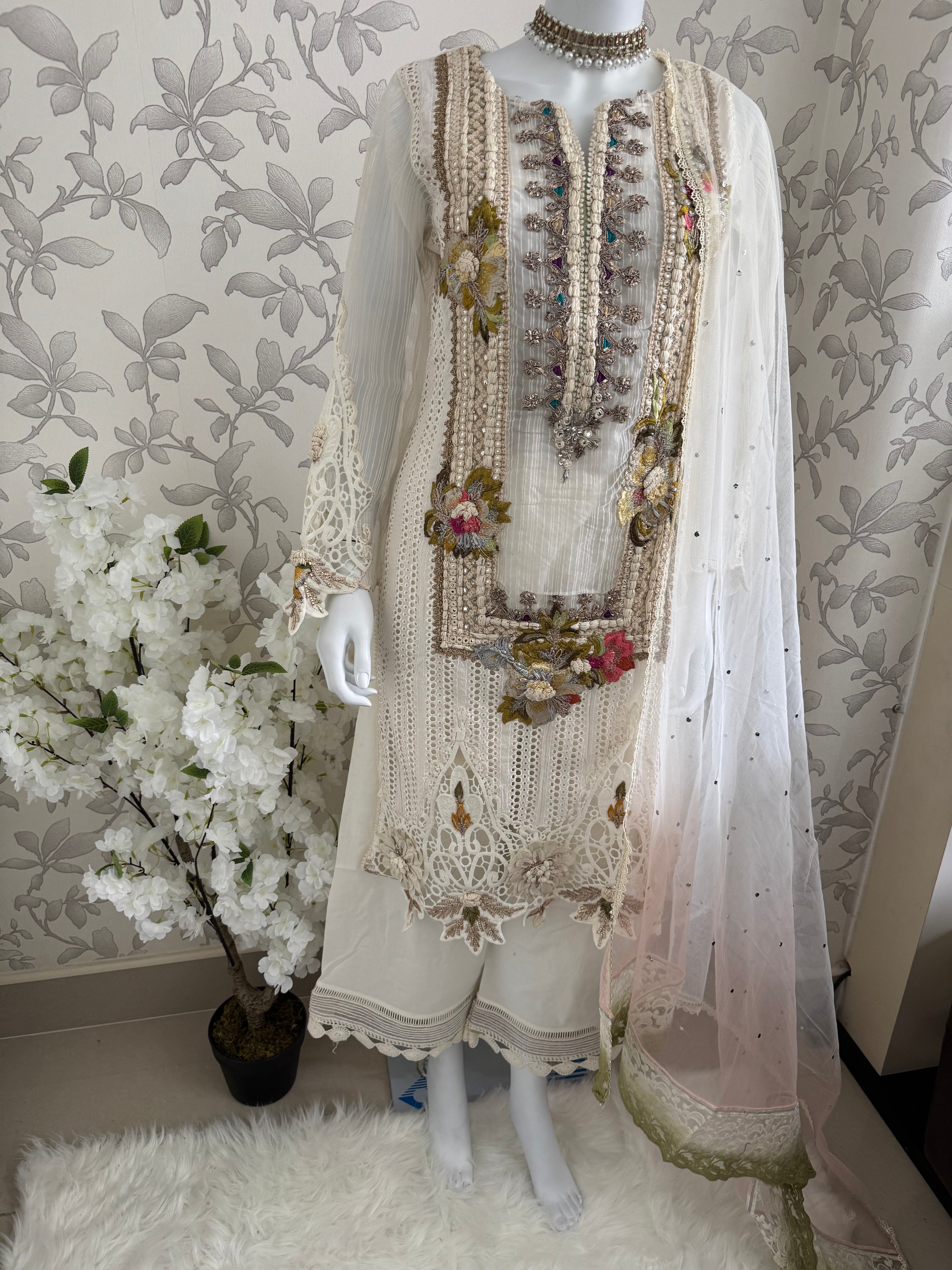 UJAALA- 3 pieces Embroidered Pakistani Suit