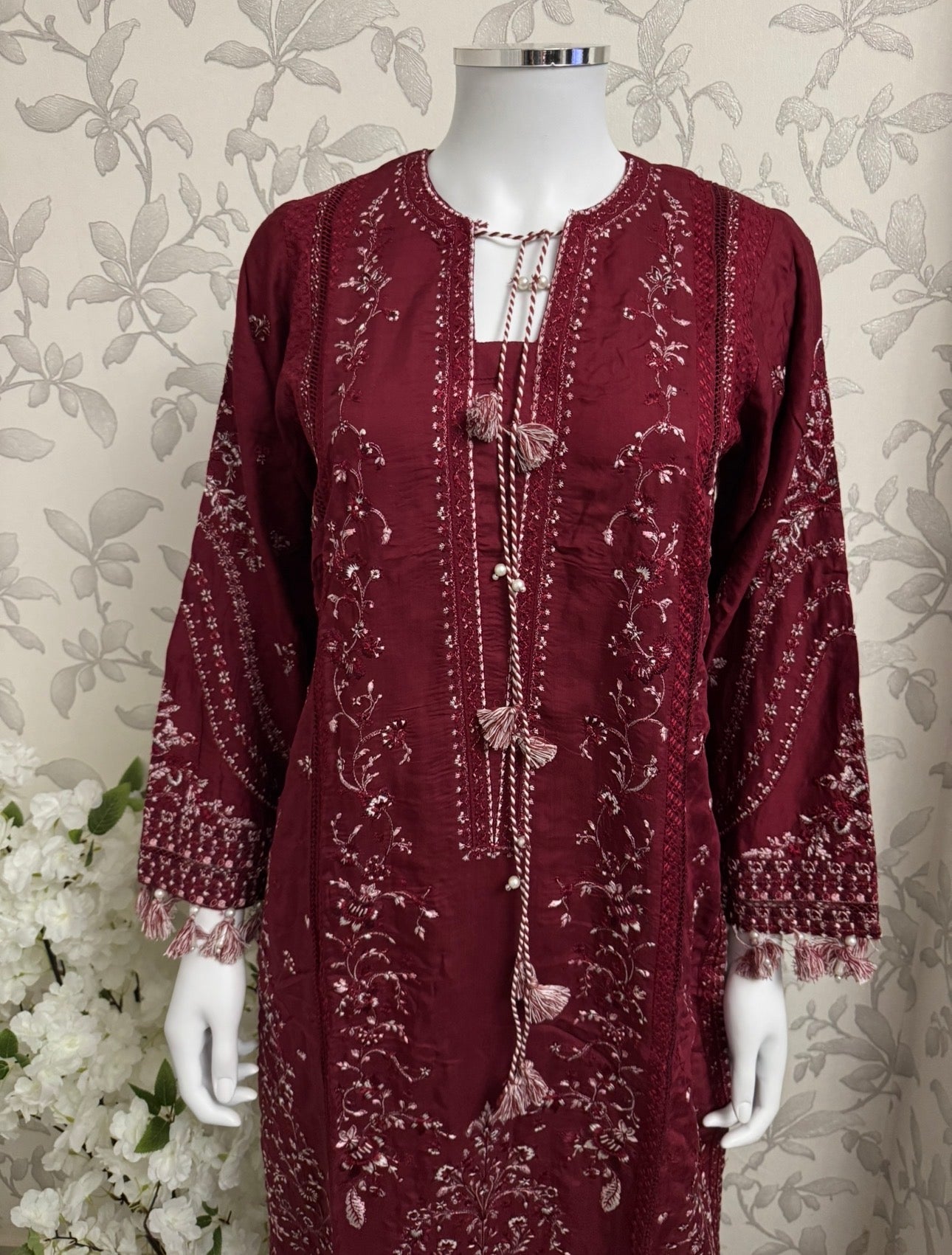 HUSN-E-EID  3 pieces Embroidered viscose suit