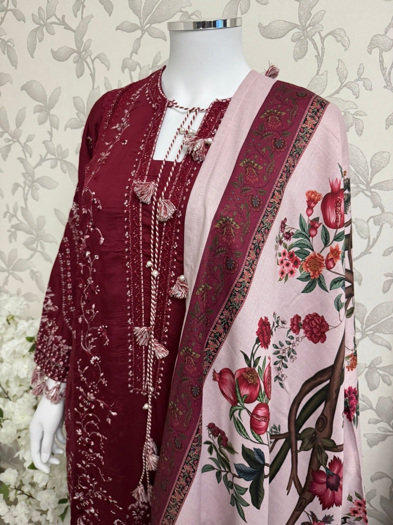 HUSN-E-EID  3 pieces Embroidered viscose suit