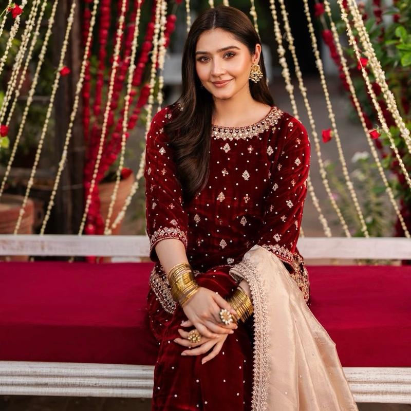 LUHH- 3 pieces Embroidered VELVET wedding suit