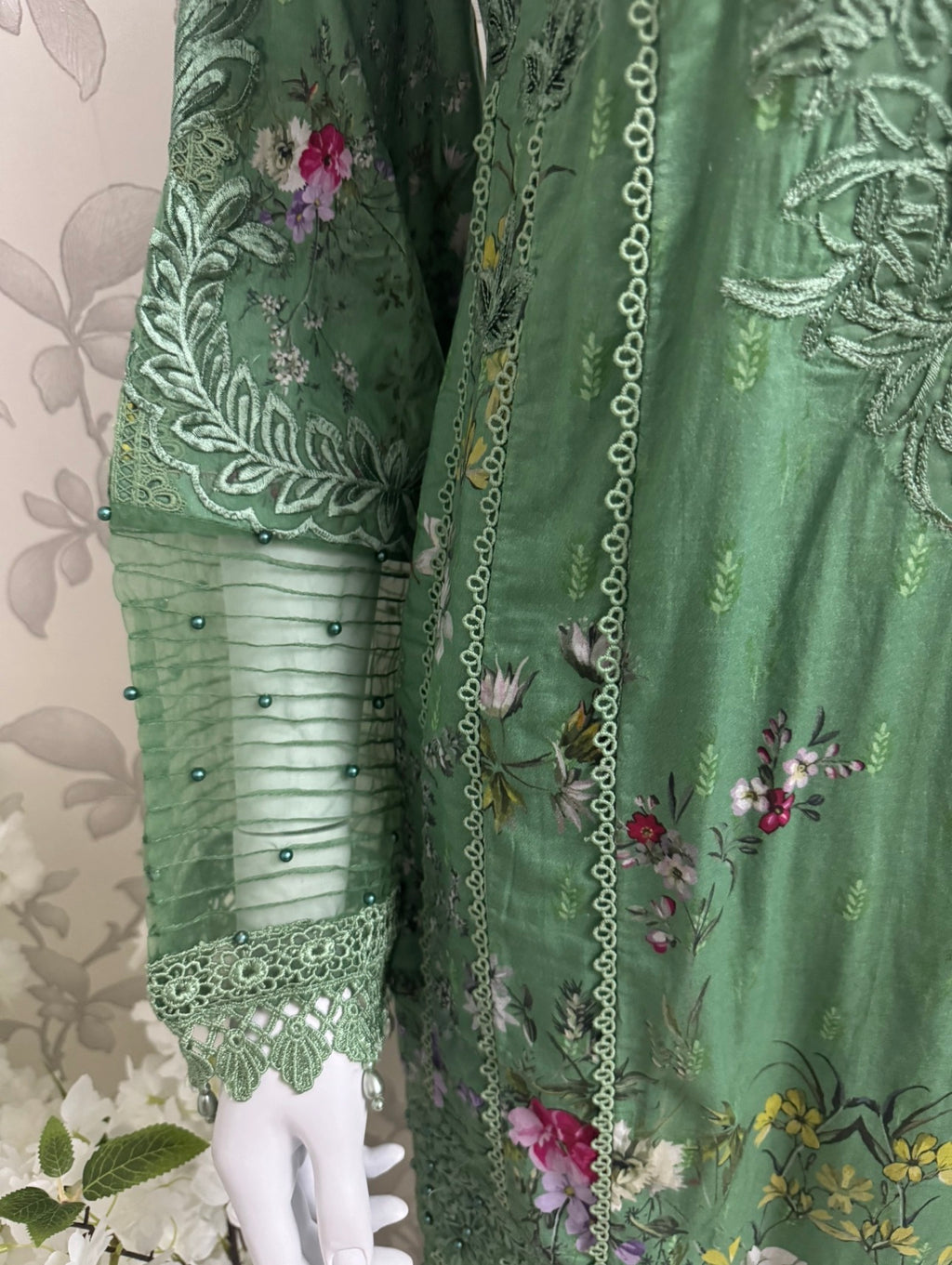Emerald Green-3 piece Embroidered Lawn Suit