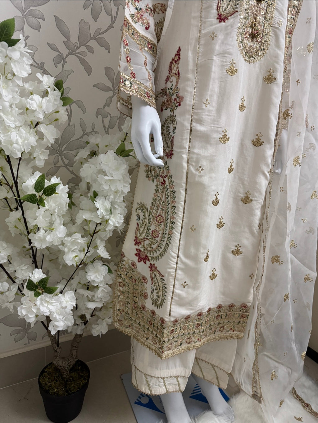 ETHNIC LUX- 3 Piece embroidered viscose Suit