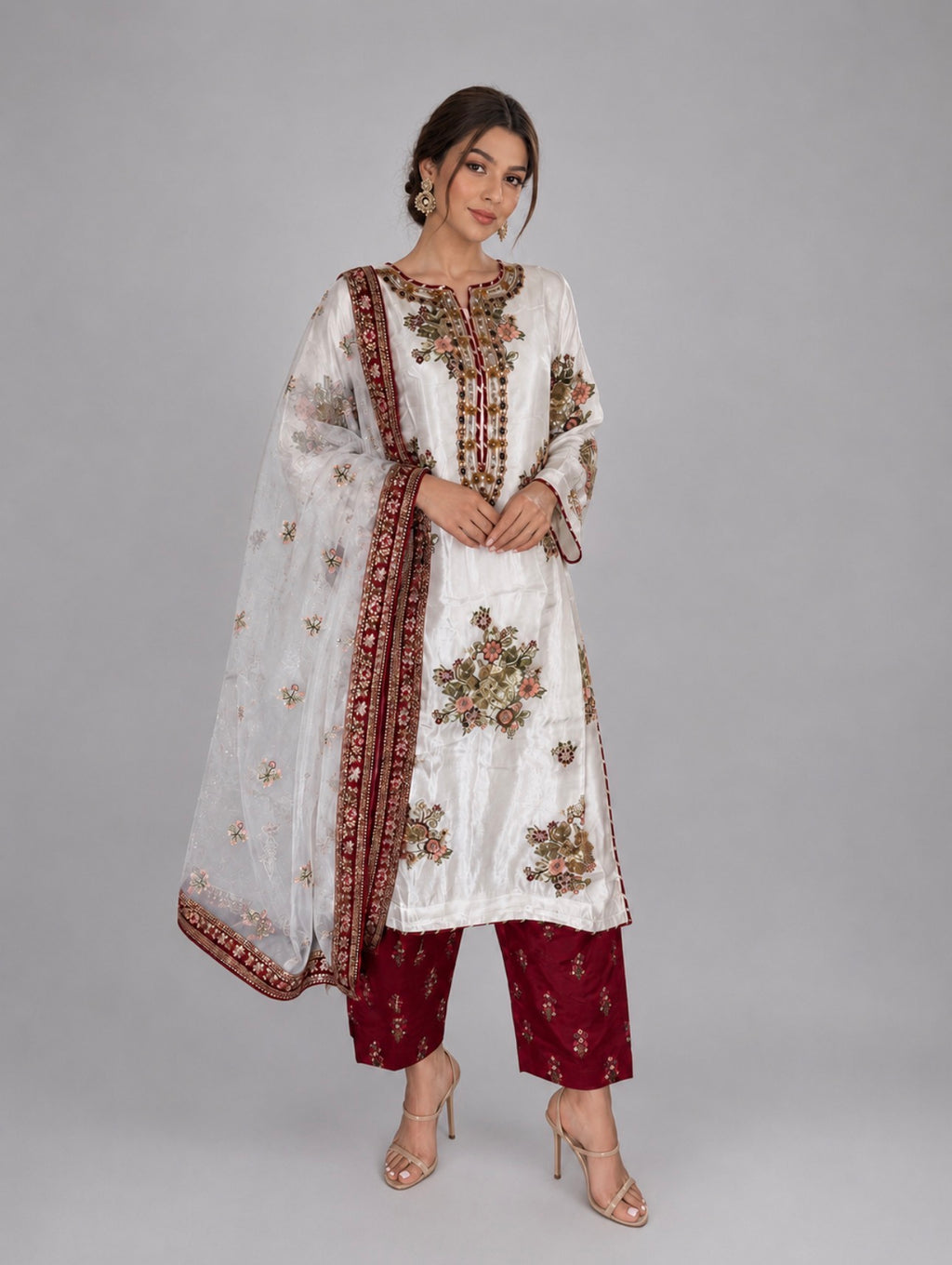 LILLY….3 pieces heavy sequins embroidered silk suit