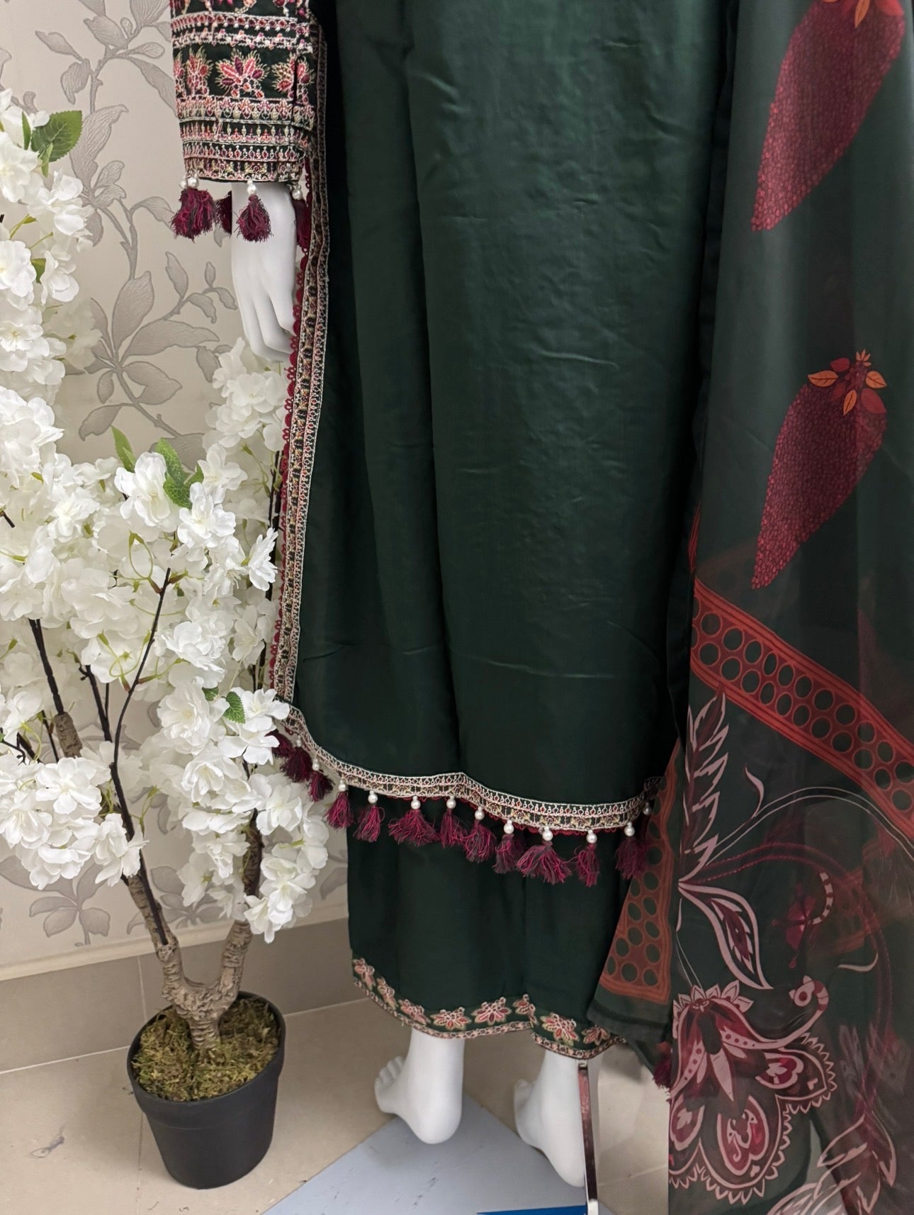 HUSN-E-EID 3 pieces embroidered viscose Suit