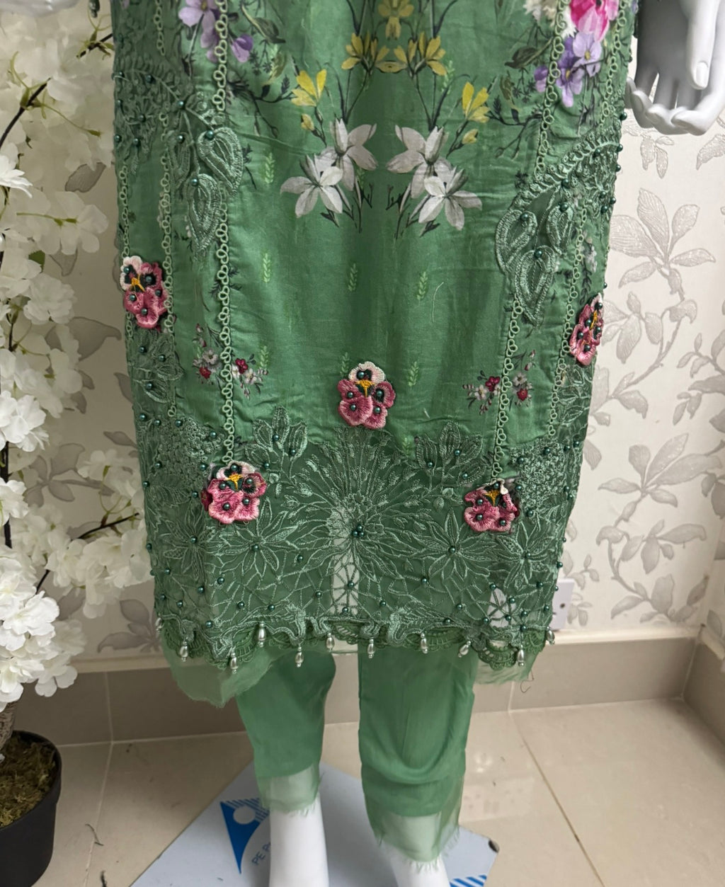 Emerald Green-3 piece Embroidered Lawn Suit