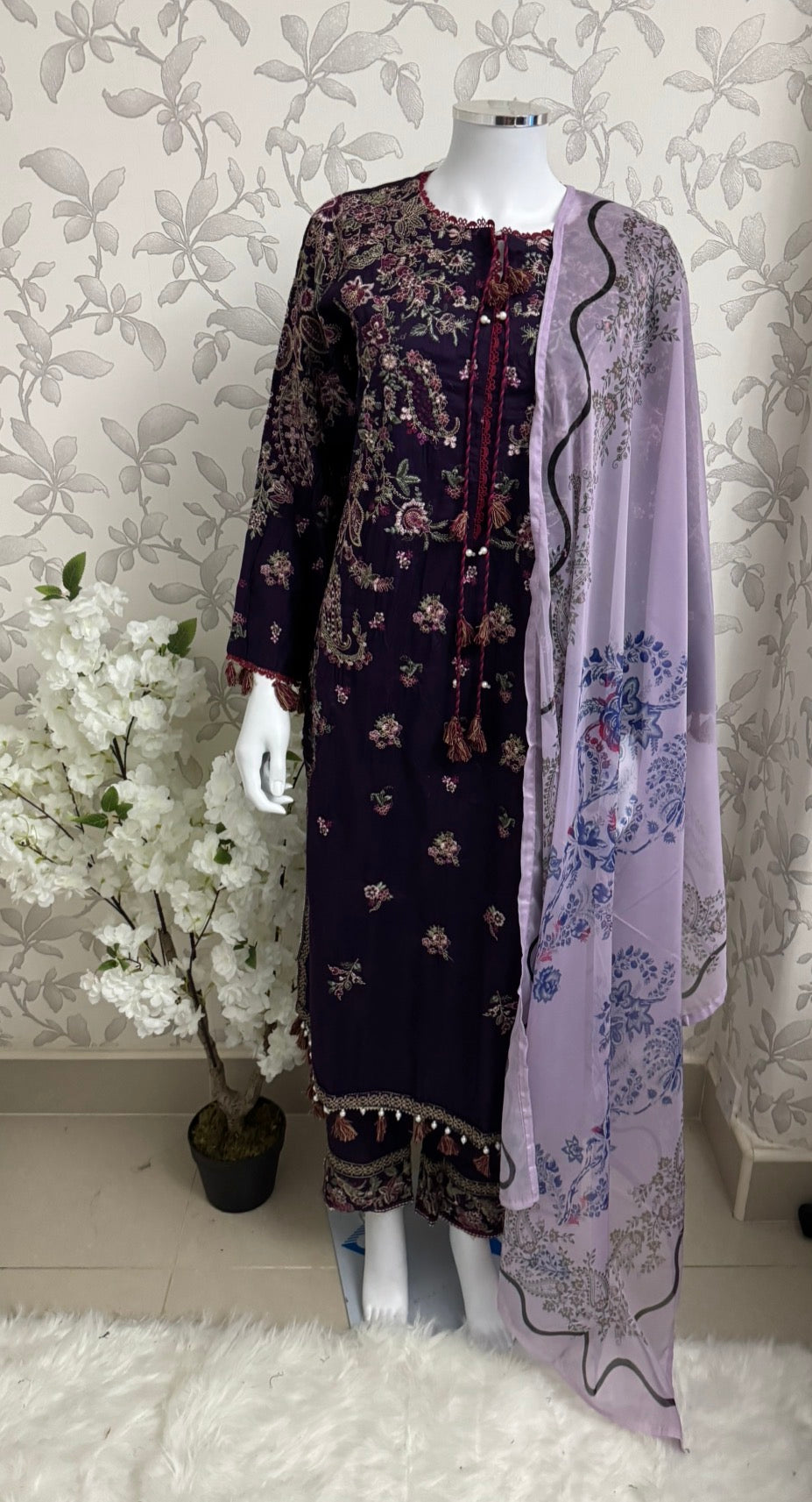 HUSN-E-EID  3 pieces Embroidered viscose Suit