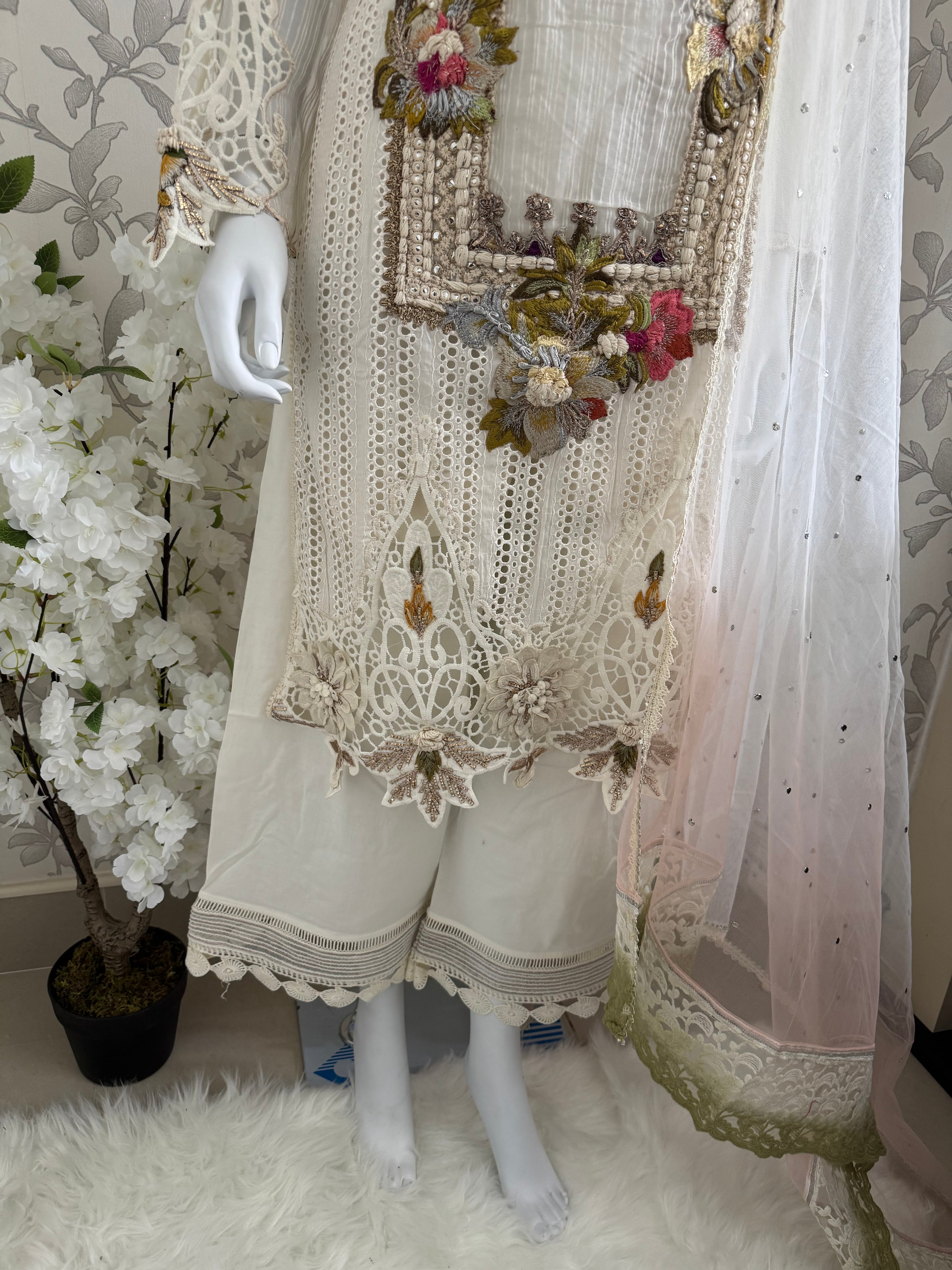 UJAALA- 3 pieces Embroidered Pakistani Suit