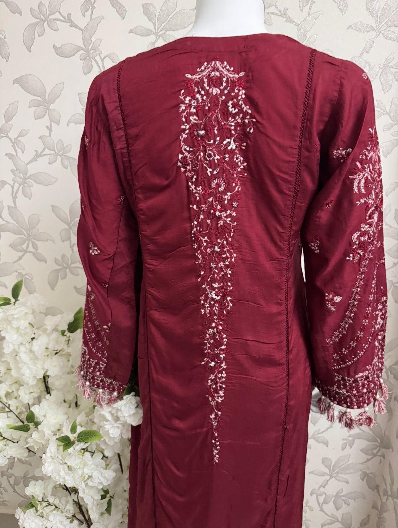 HUSN-E-EID  3 pieces Embroidered viscose suit