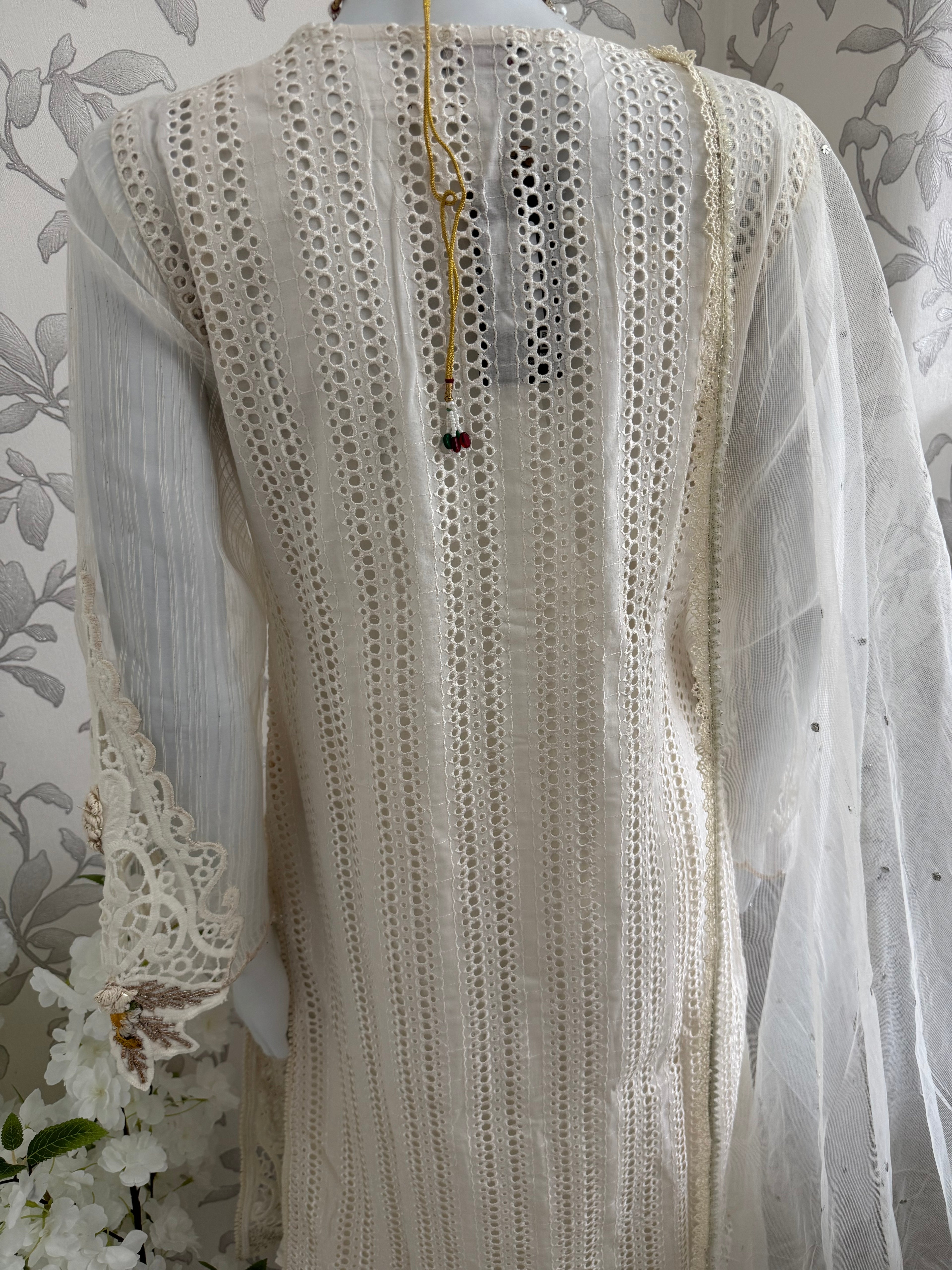 UJAALA- 3 pieces Embroidered Pakistani Suit