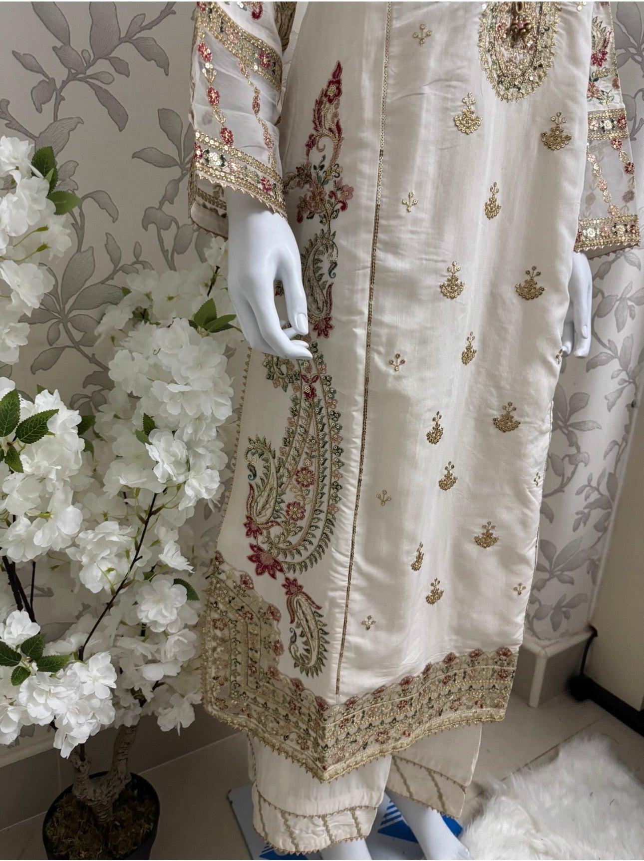 ETHNIC LUX- 3 Piece embroidered viscose Suit