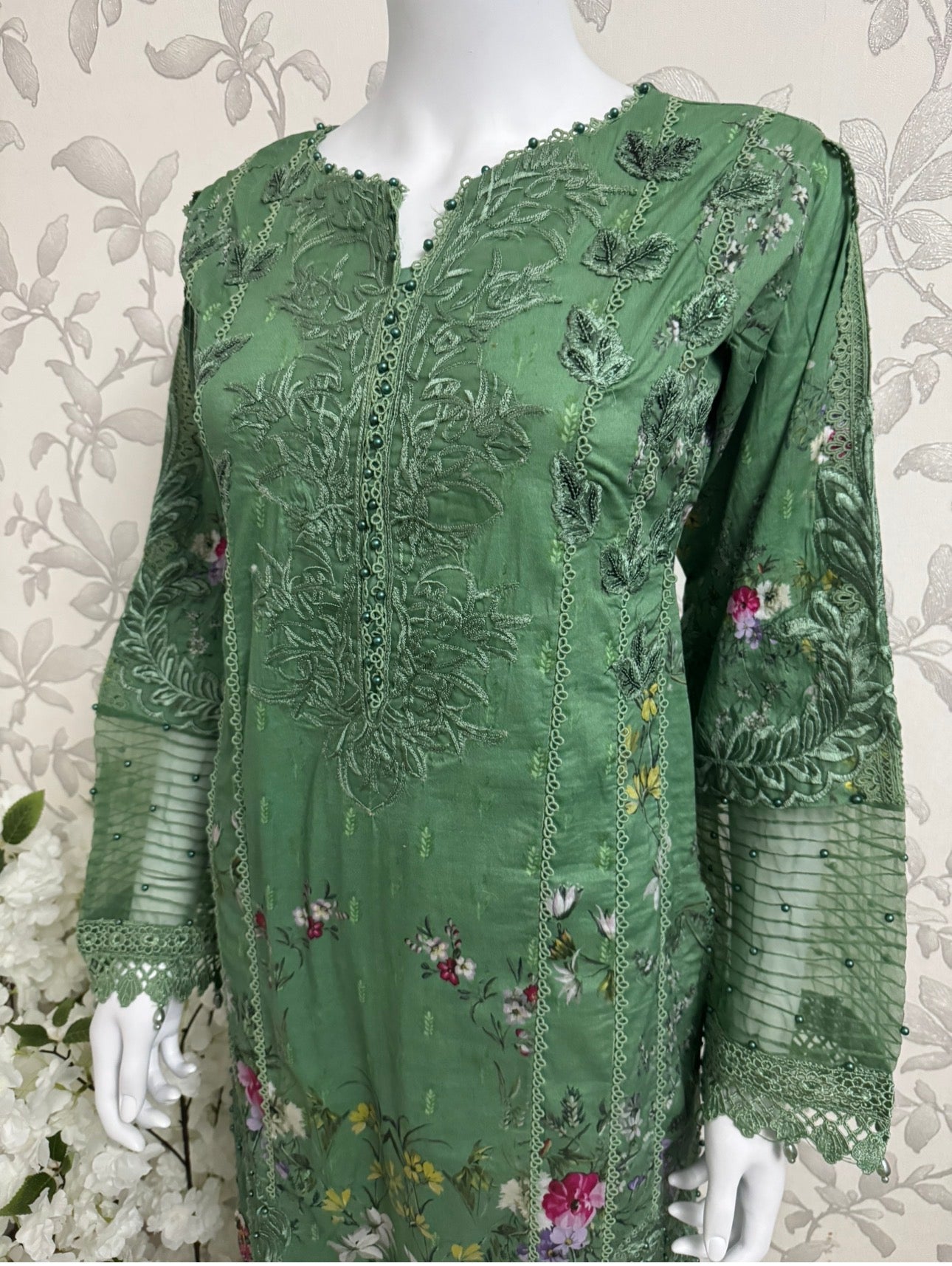 Emerald Green-3 piece Embroidered Lawn Suit