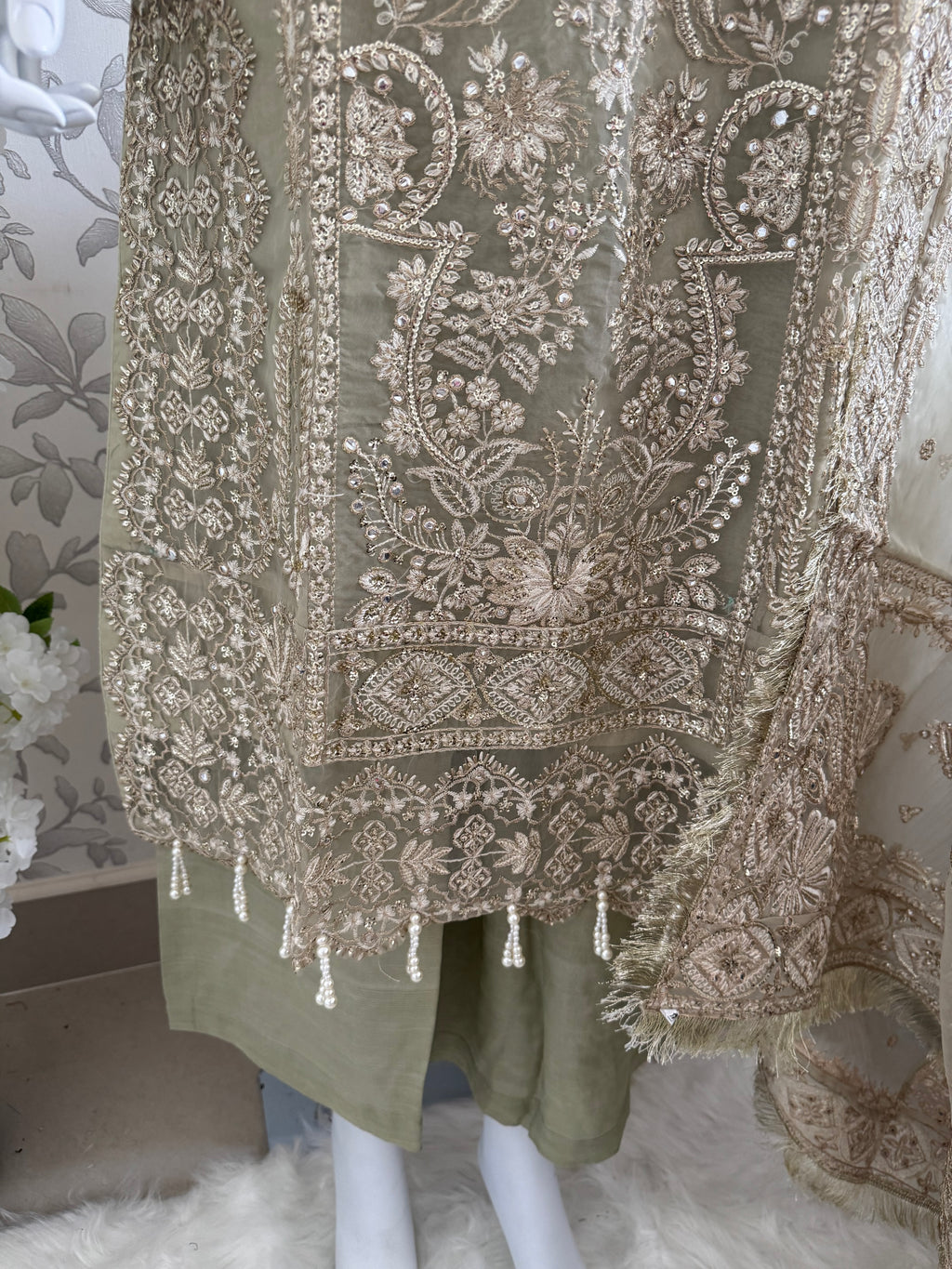 AFROZ Sage green-3 piece Embroidered soft Organza Suit