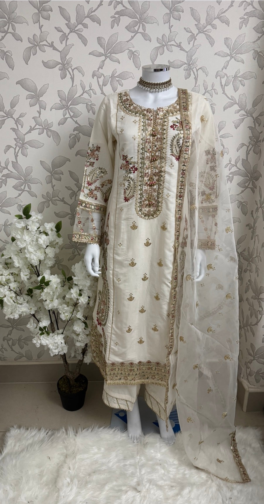 ETHNIC LUX- 3 Piece embroidered viscose Suit