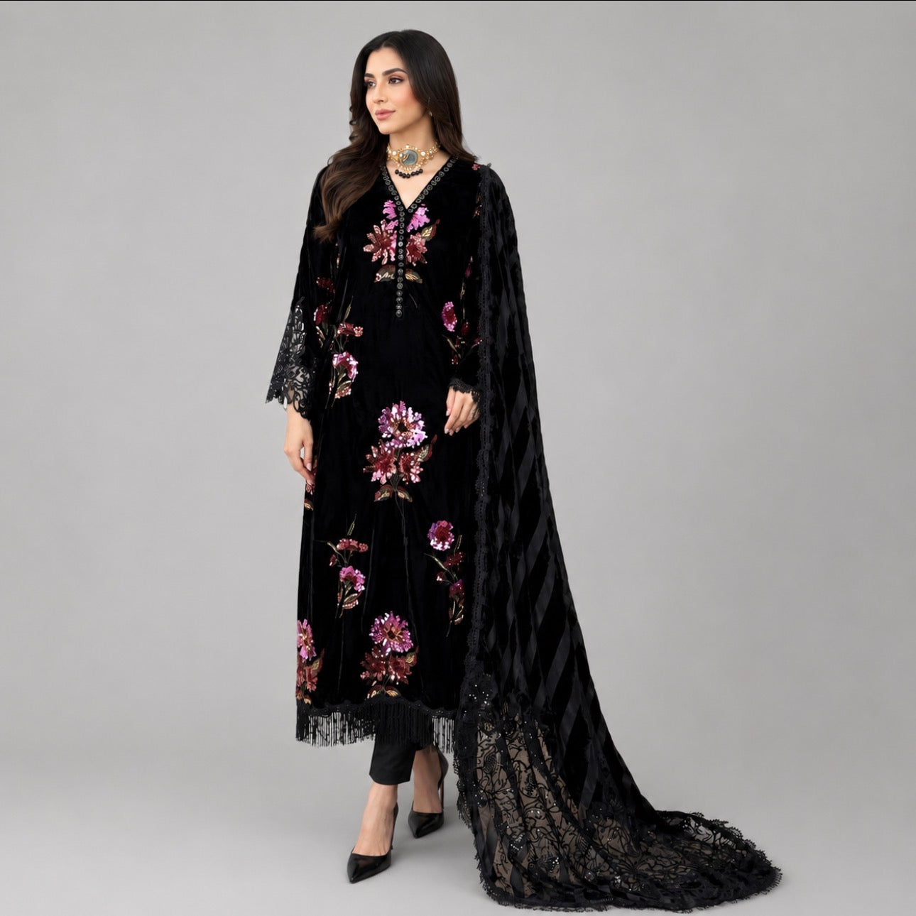 D6 VELVET-Black Floral Embroidered 3-Piece Suit with Luxury Dupatta