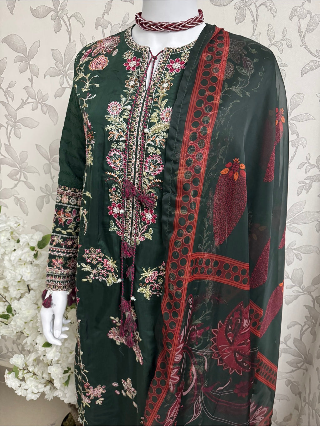 HUSN-E-EID 3 pieces embroidered viscose Suit