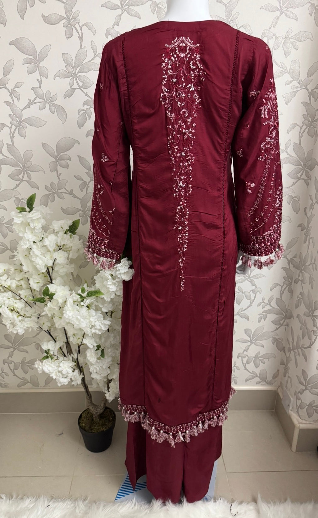 HUSN-E-EID  3 pieces Embroidered viscose suit