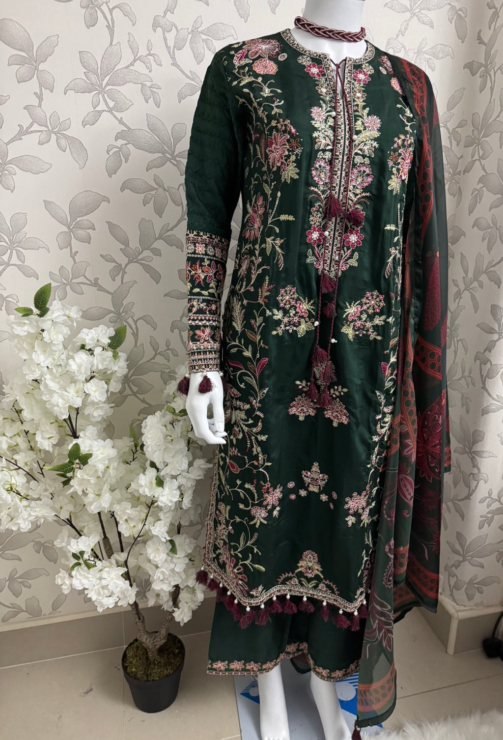 HUSN-E-EID 3 pieces embroidered viscose Suit