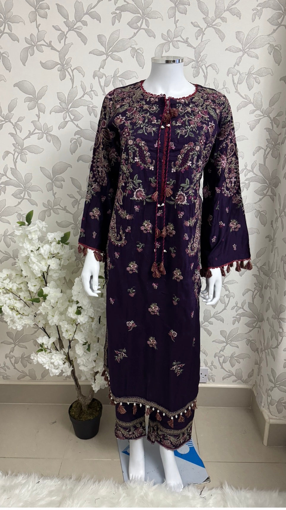HUSN-E-EID  3 pieces Embroidered viscose Suit